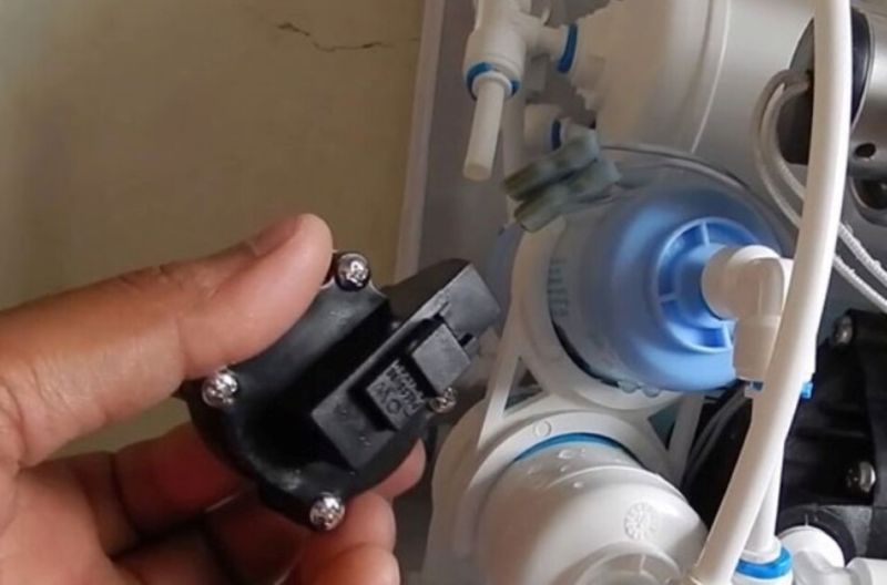 máy lọc nước kêu ù ù