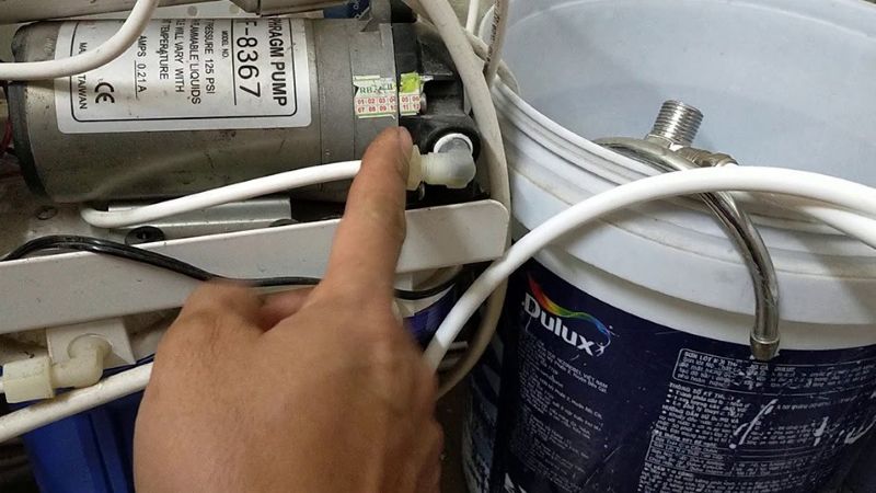 máy lọc nước kêu ù ù