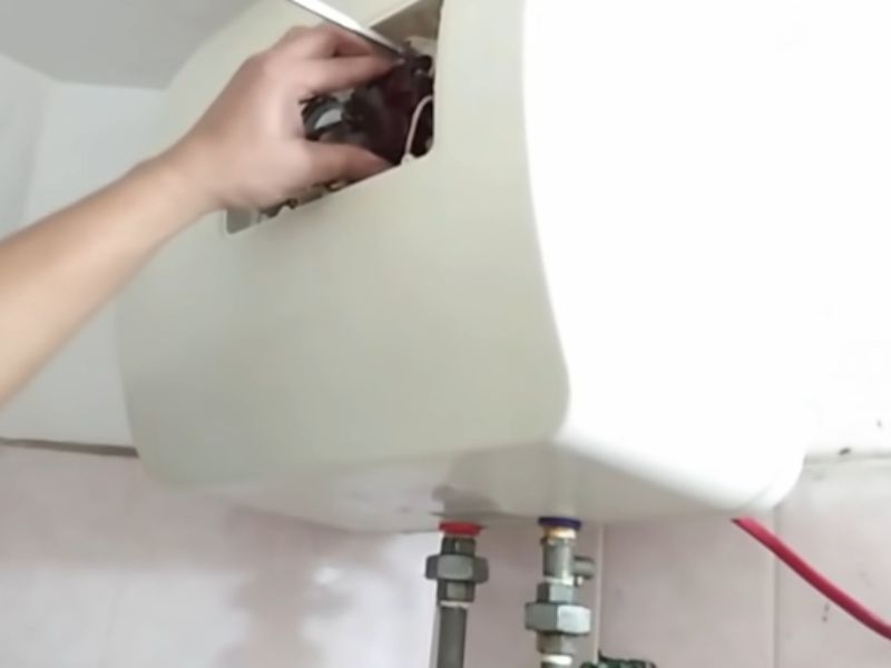Cách Vệ Sinh Bình Nóng Lạnh Picenza Đơn Giản Ngay Tại Nhà