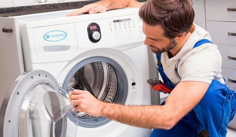 trường hợp cần gọi thợ vệ sinh máy giặt