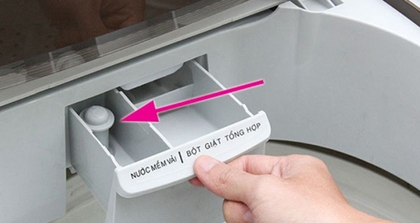 Cách vệ sinh ngăn chứa bột, bước xả của máy giặt